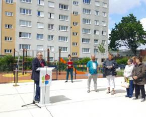 Inauguration des jeux pour enfants et du terrain de pétanque du quartier Saint-Exupéry à Bonneuil-sur-Marne