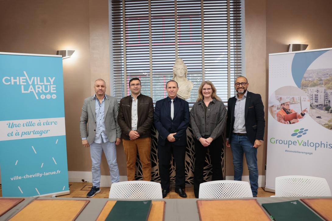 SIGNATURE CHEVILLY 1